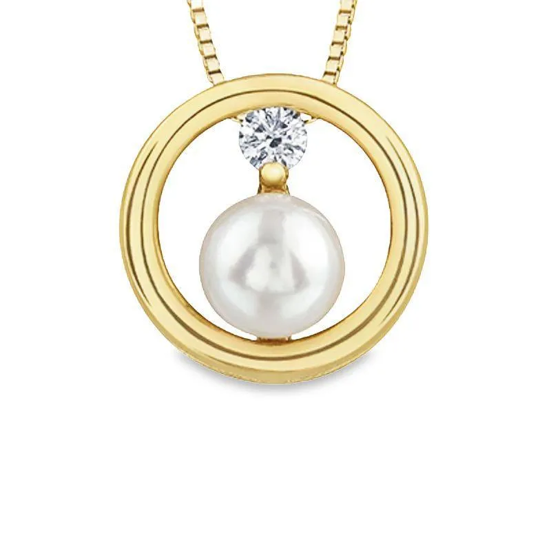 10K Yellow Gold 0.06CT Canadian Diamond & 5.5mm Freshwater Pearl Necklace