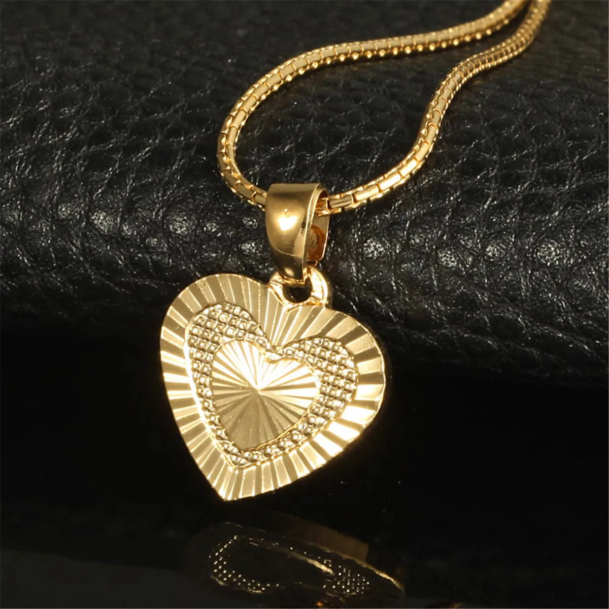 18K Gold-Plated Embroidery Heart Pendant Necklace