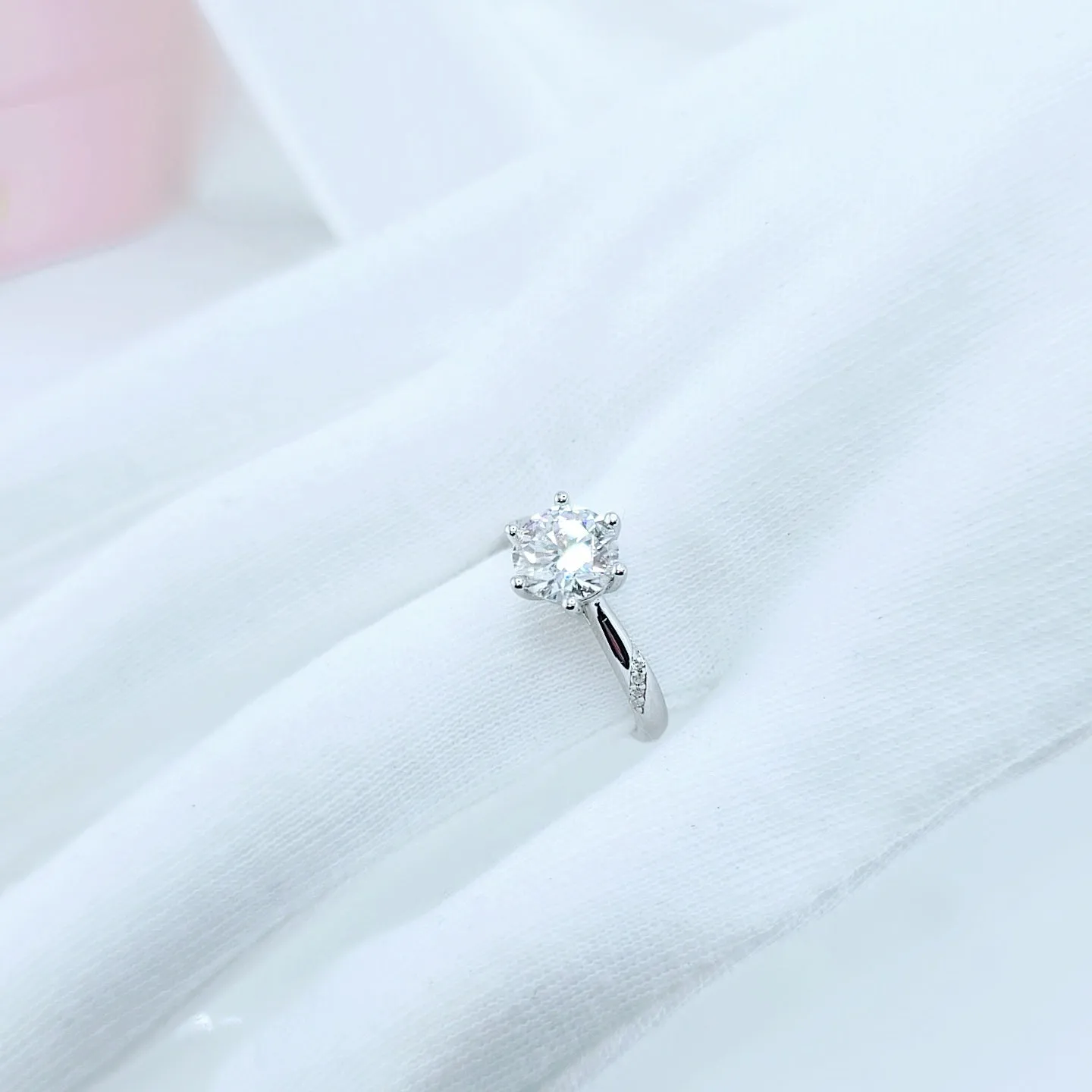 2 Carat Round Round Cut Diamond Engagement Ring