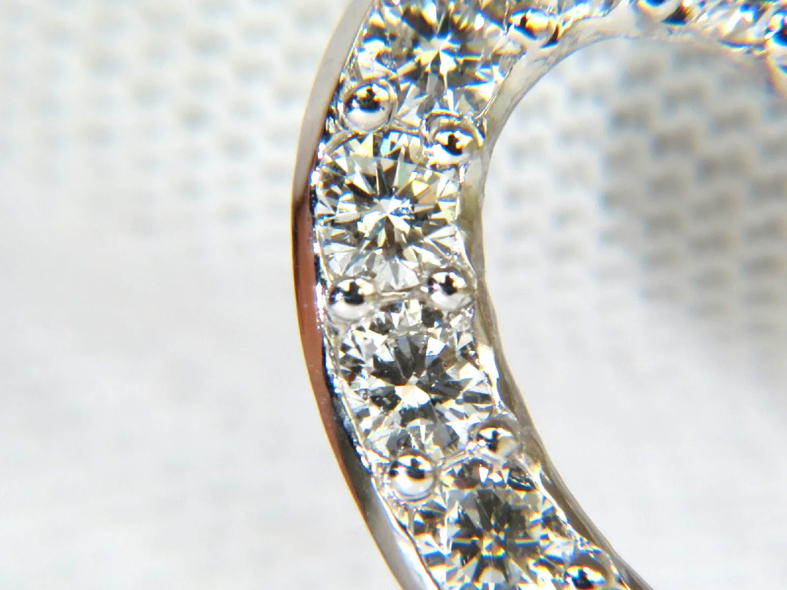 2.50CT SMOOTH EDGED BRILLIANT DIAMONDS HEART PENDANT & CHAIN F/VS 14KT