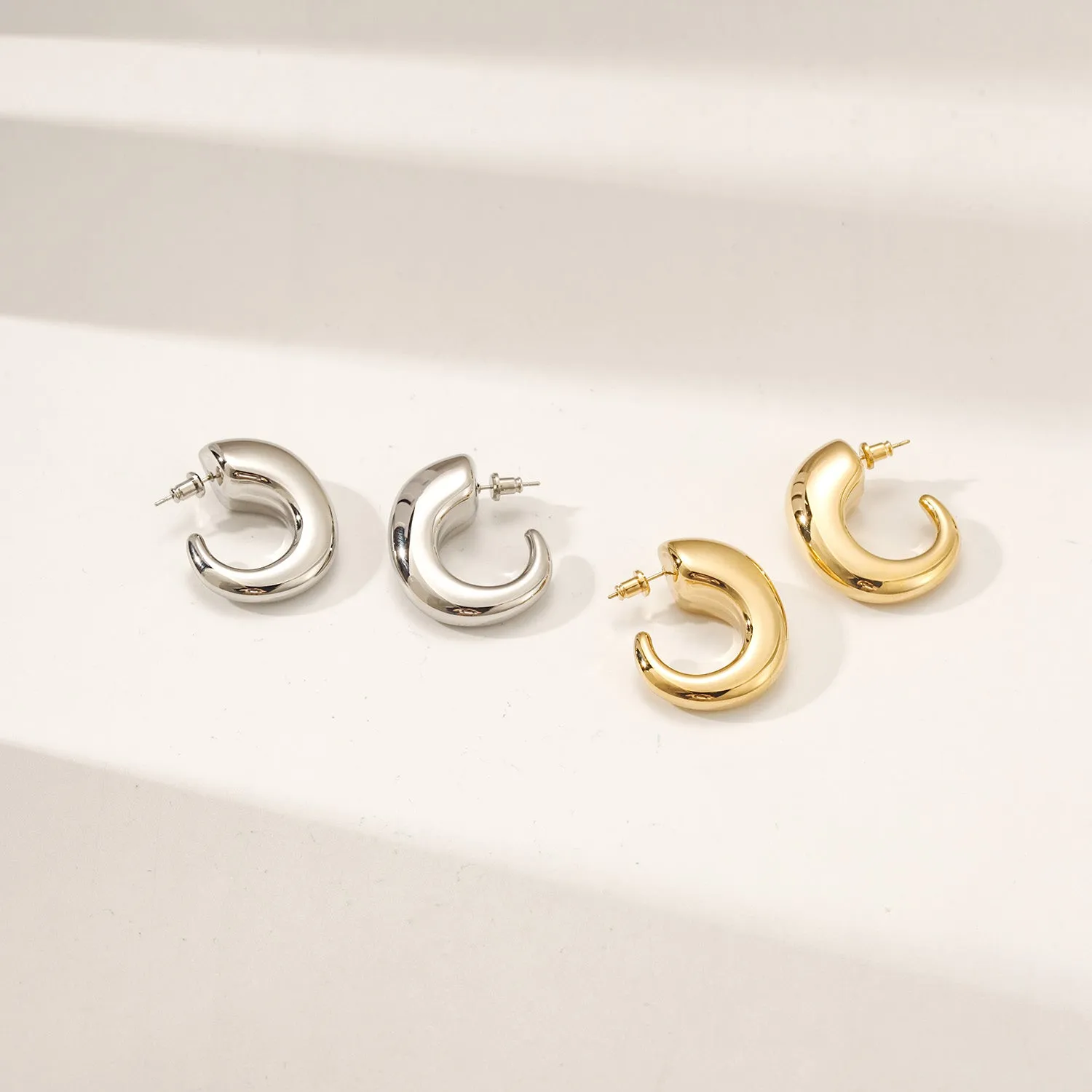 C-shaped smooth earrings-SCE488STWG