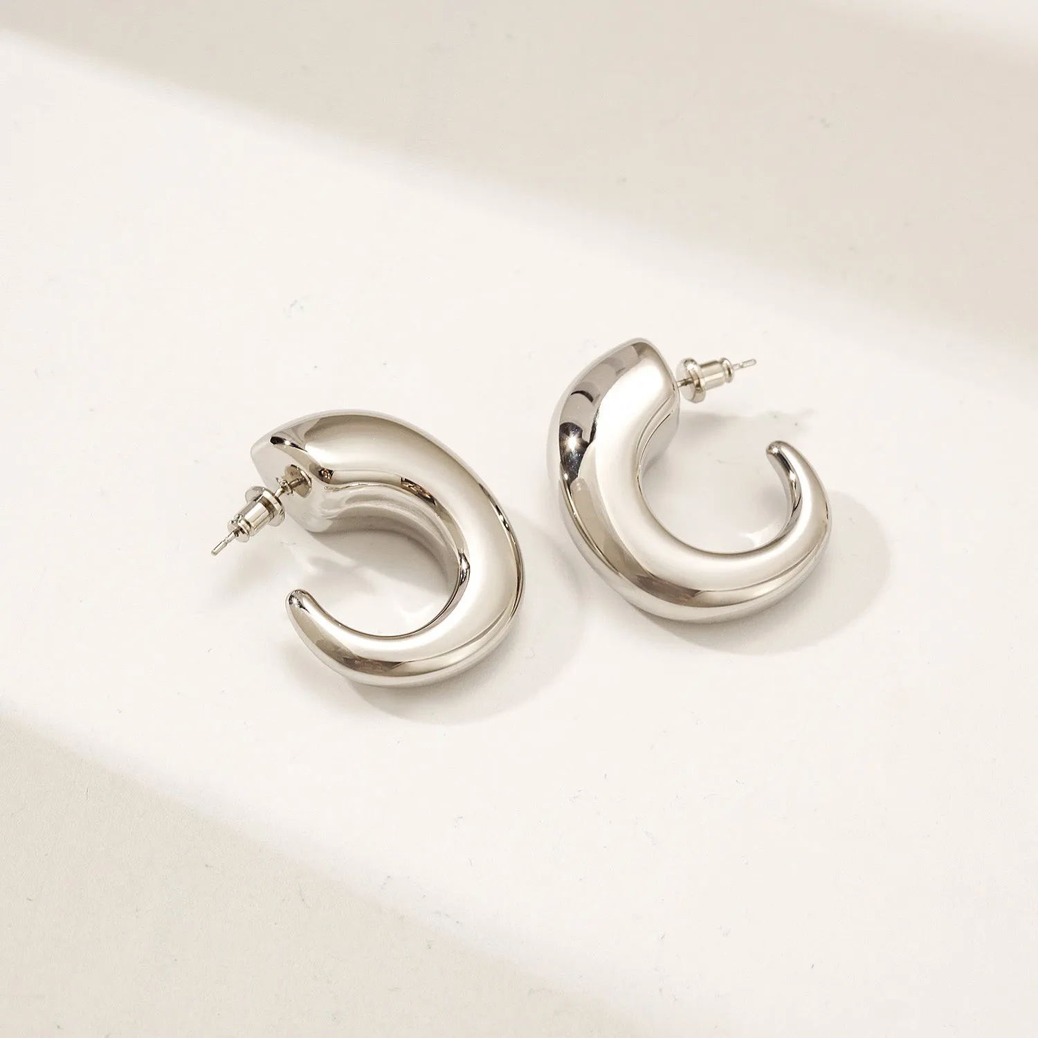 C-shaped smooth earrings-SCE488STWG
