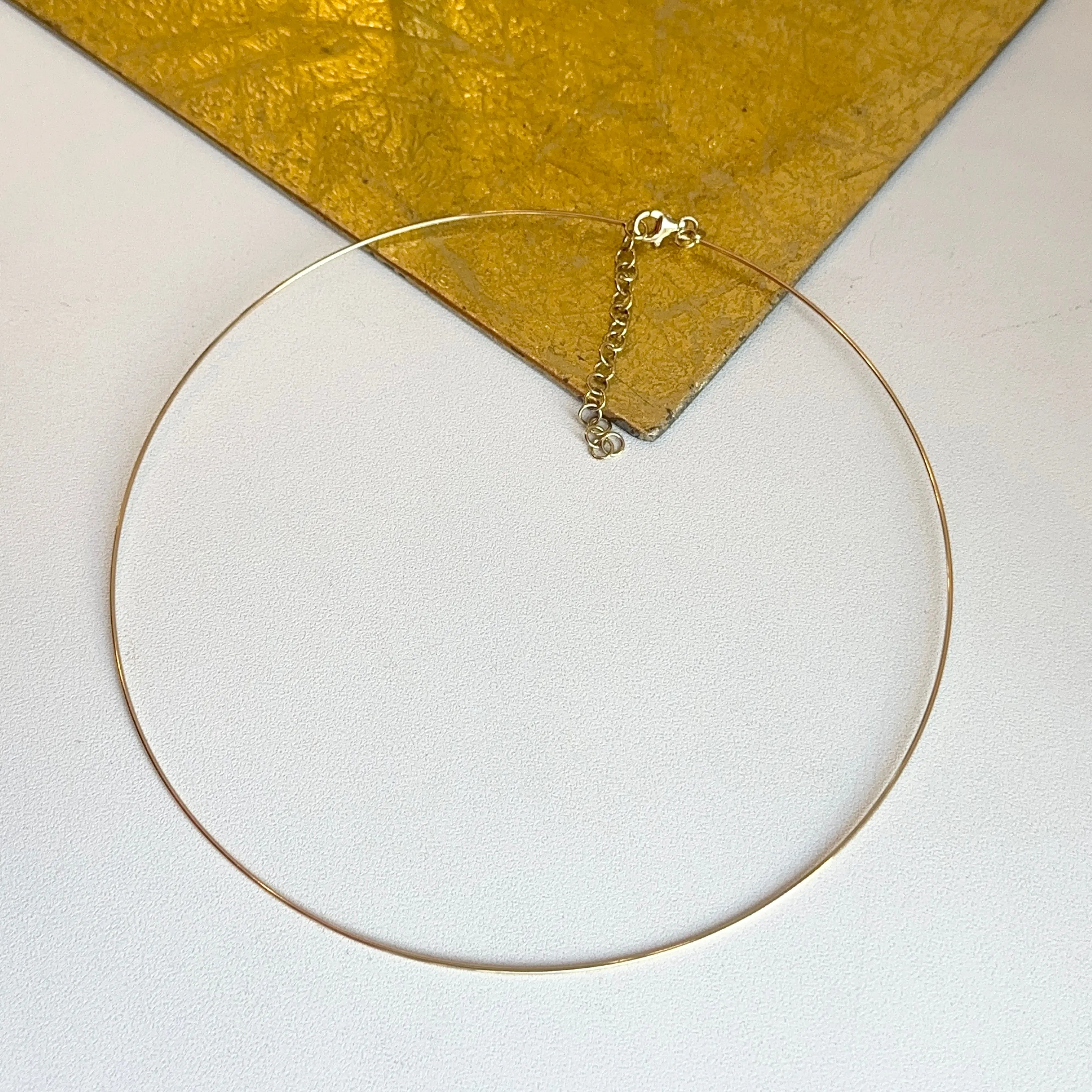 Estate 14KT Yellow Gold 1mm Stiff Round Collar Necklace