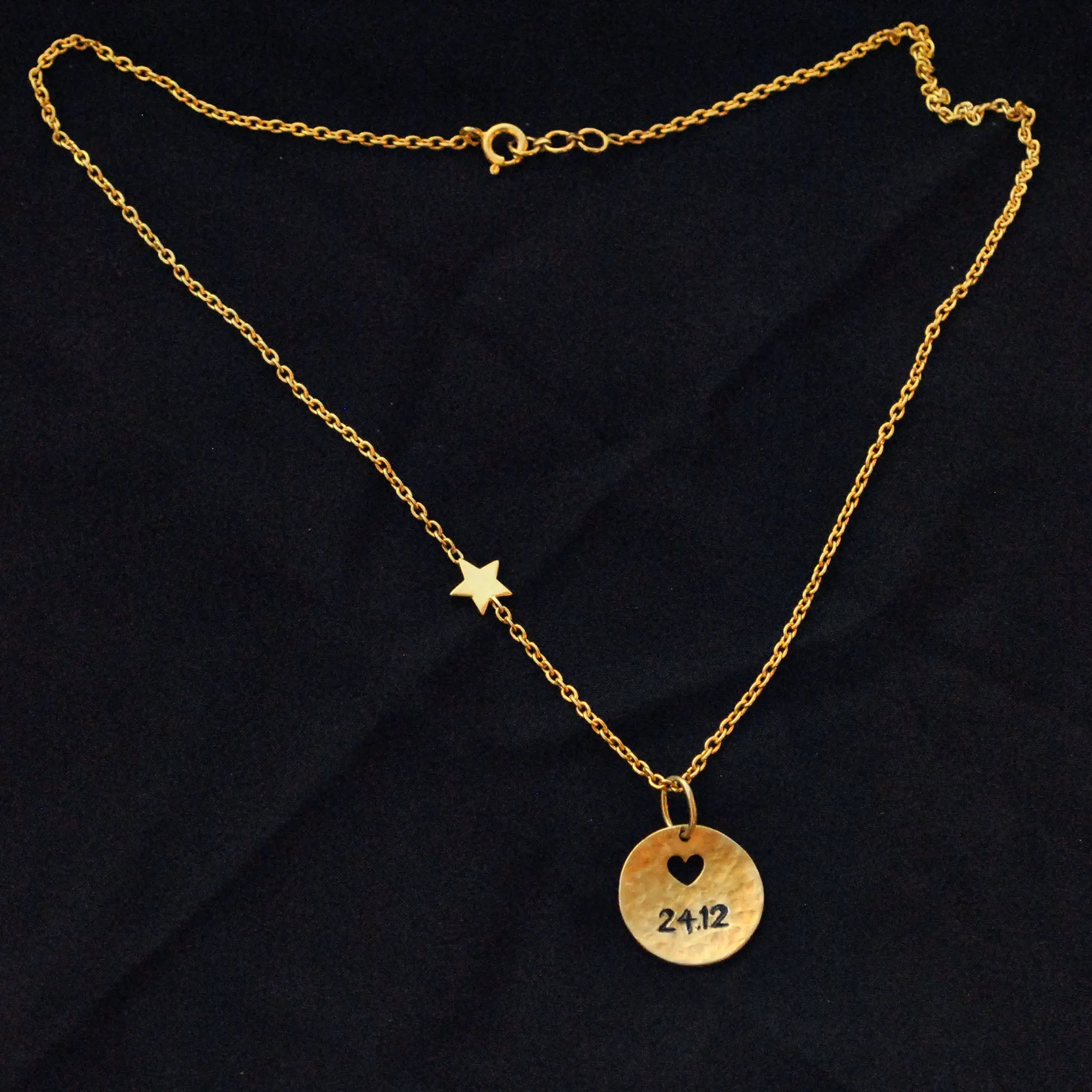 Heart Hammered Plate Personalized Gold Necklace in 14K Gold, Star Customized Necklace (NK013)