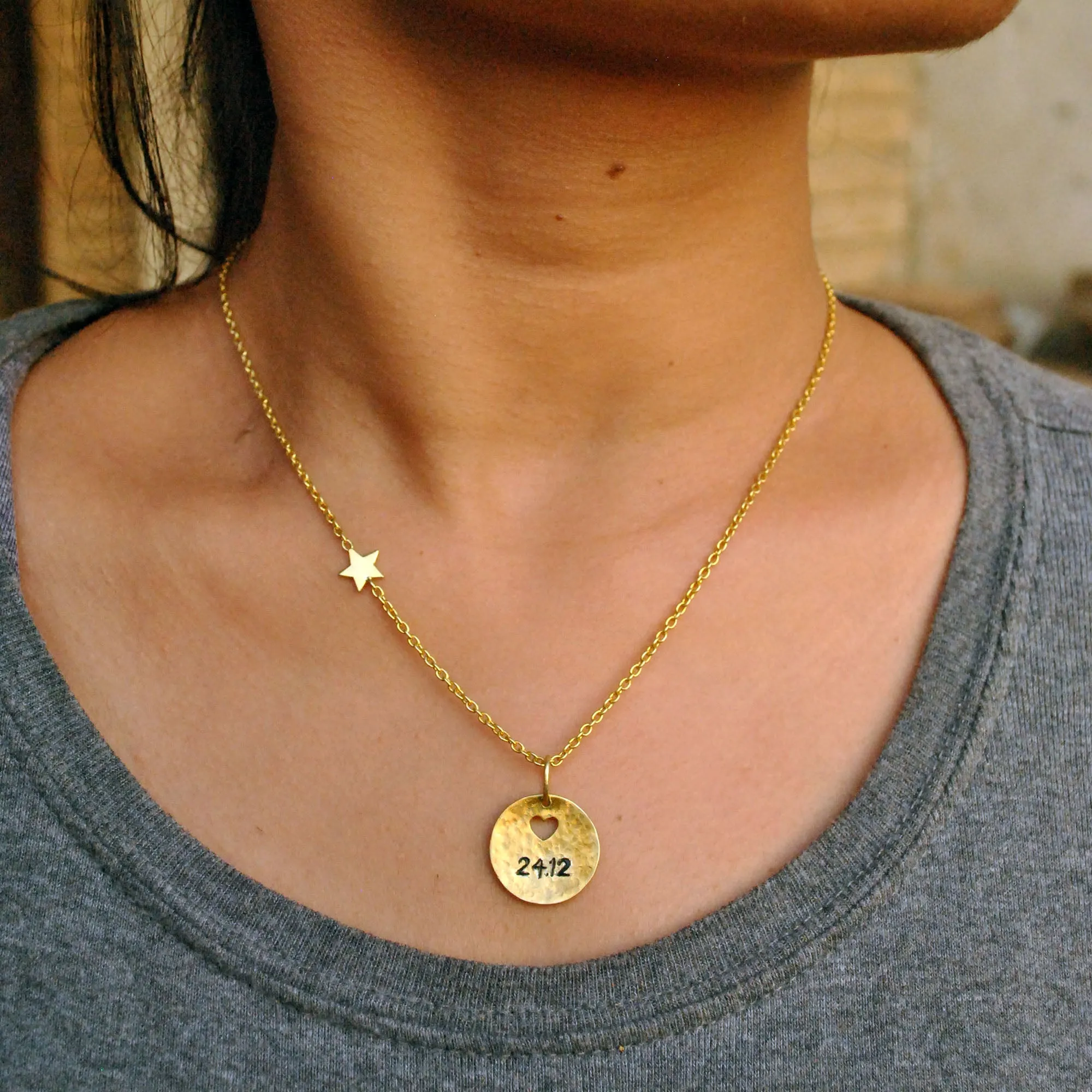Heart Hammered Plate Personalized Gold Necklace in 14K Gold, Star Customized Necklace (NK013)