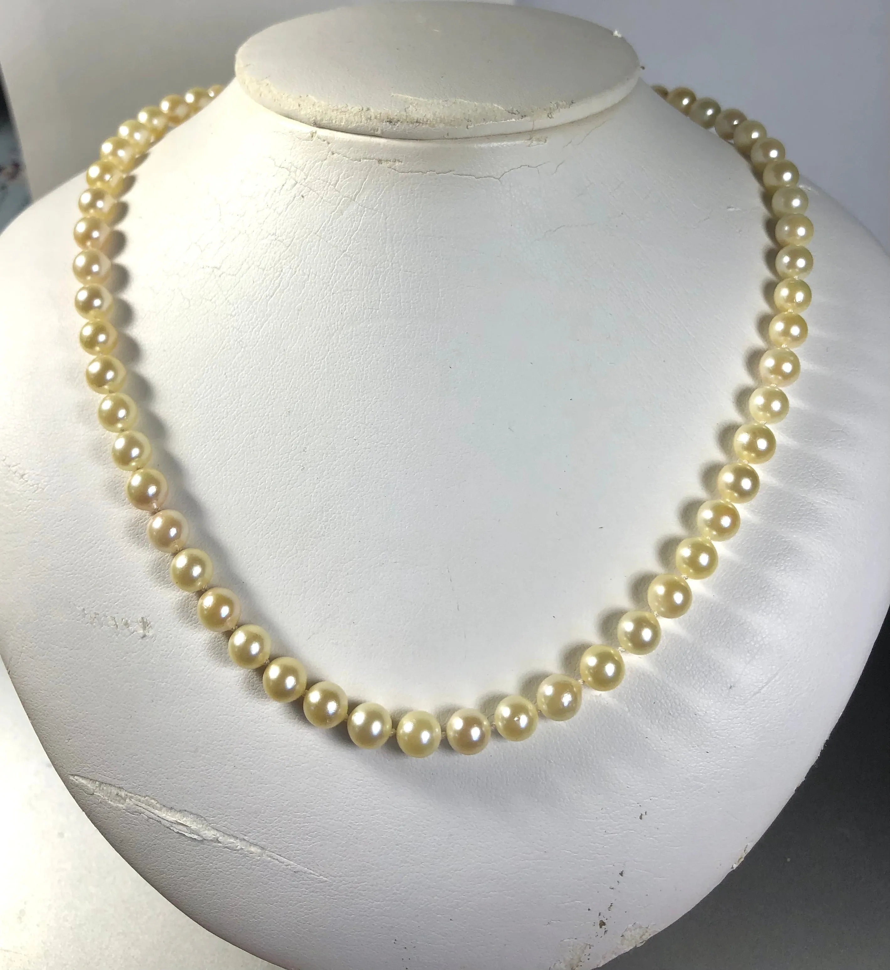 Japanese Akoya Pearl Necklace Gold 19 Inches