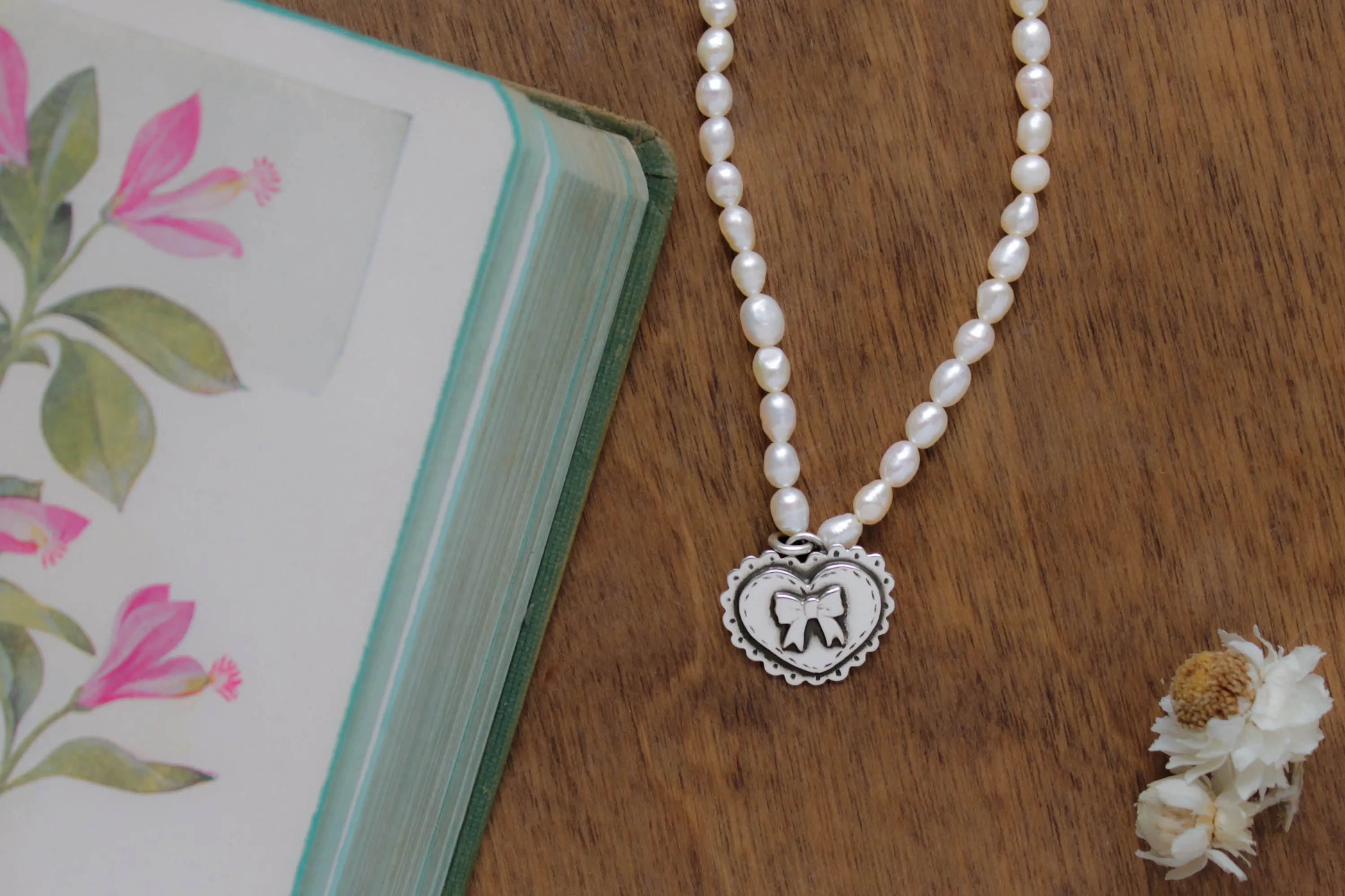 Love Bound Pearl Necklace