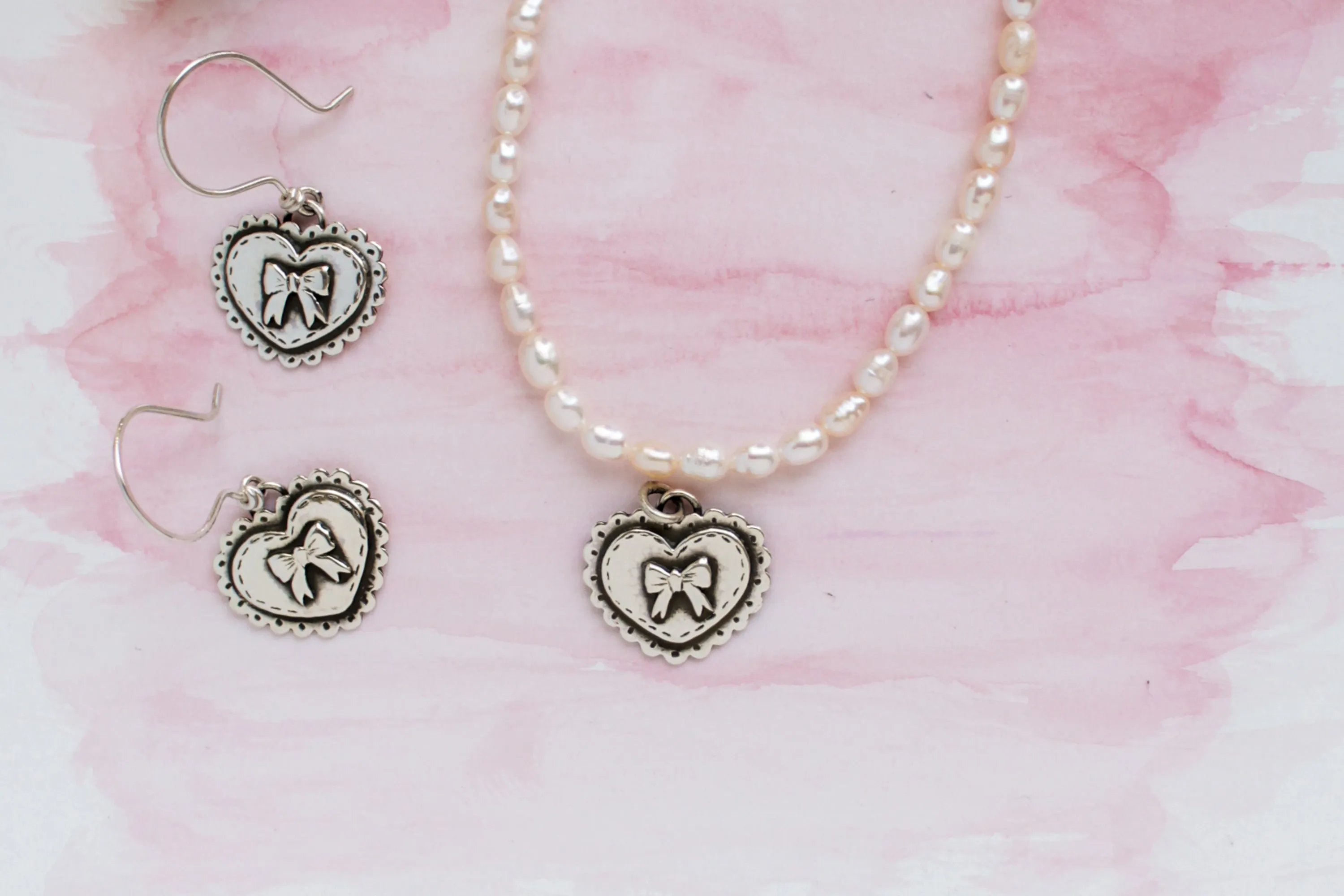Love Bound Pearl Necklace