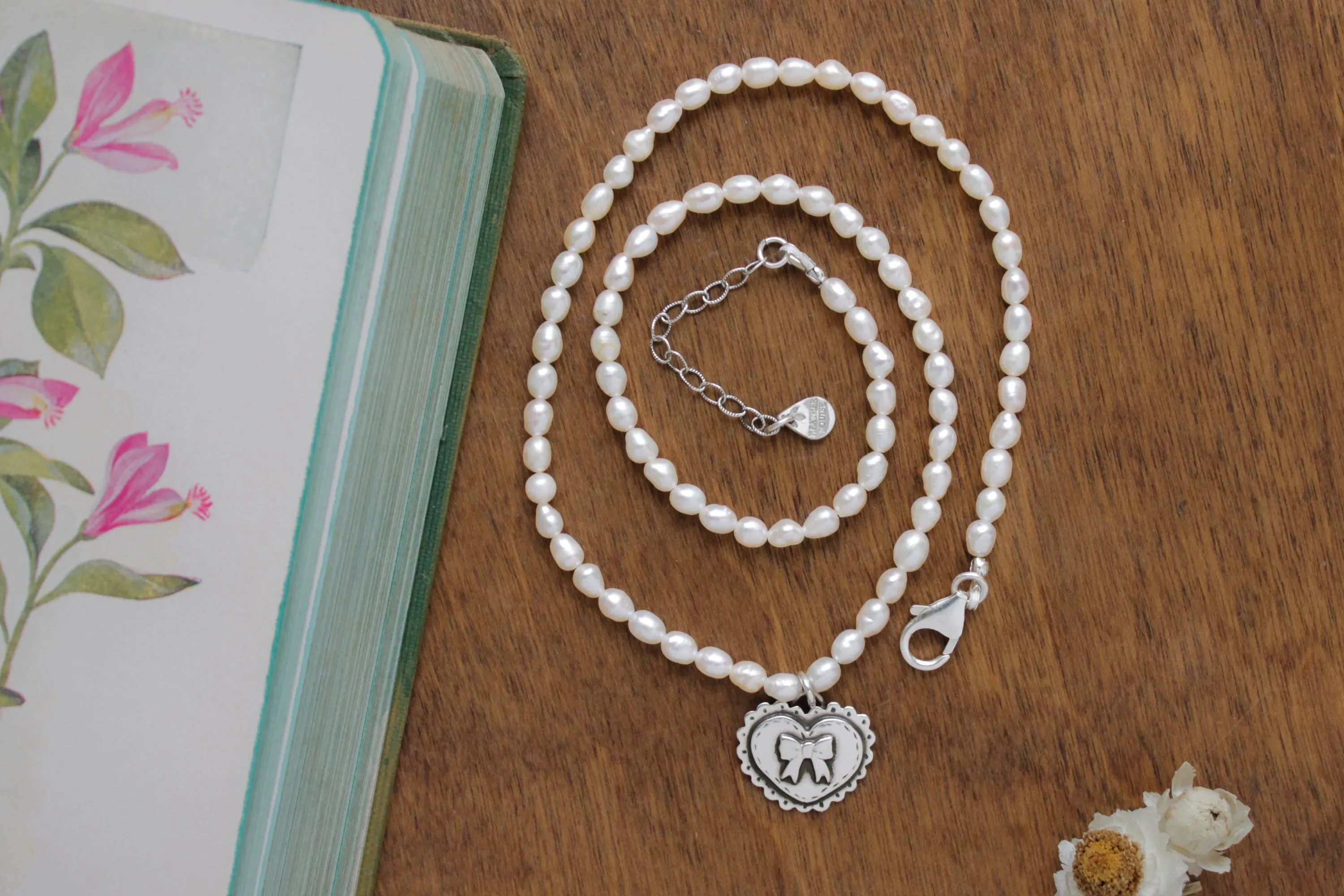 Love Bound Pearl Necklace