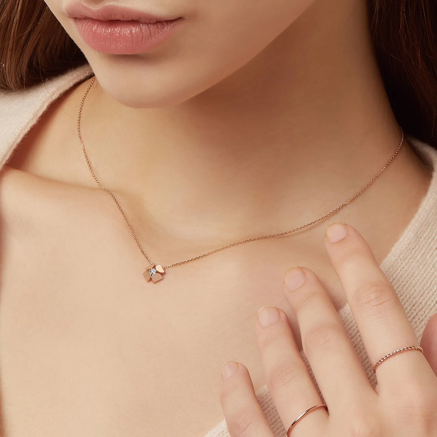 Miss. Doux D Clover Gold Necklace JDRNR3F80ZC