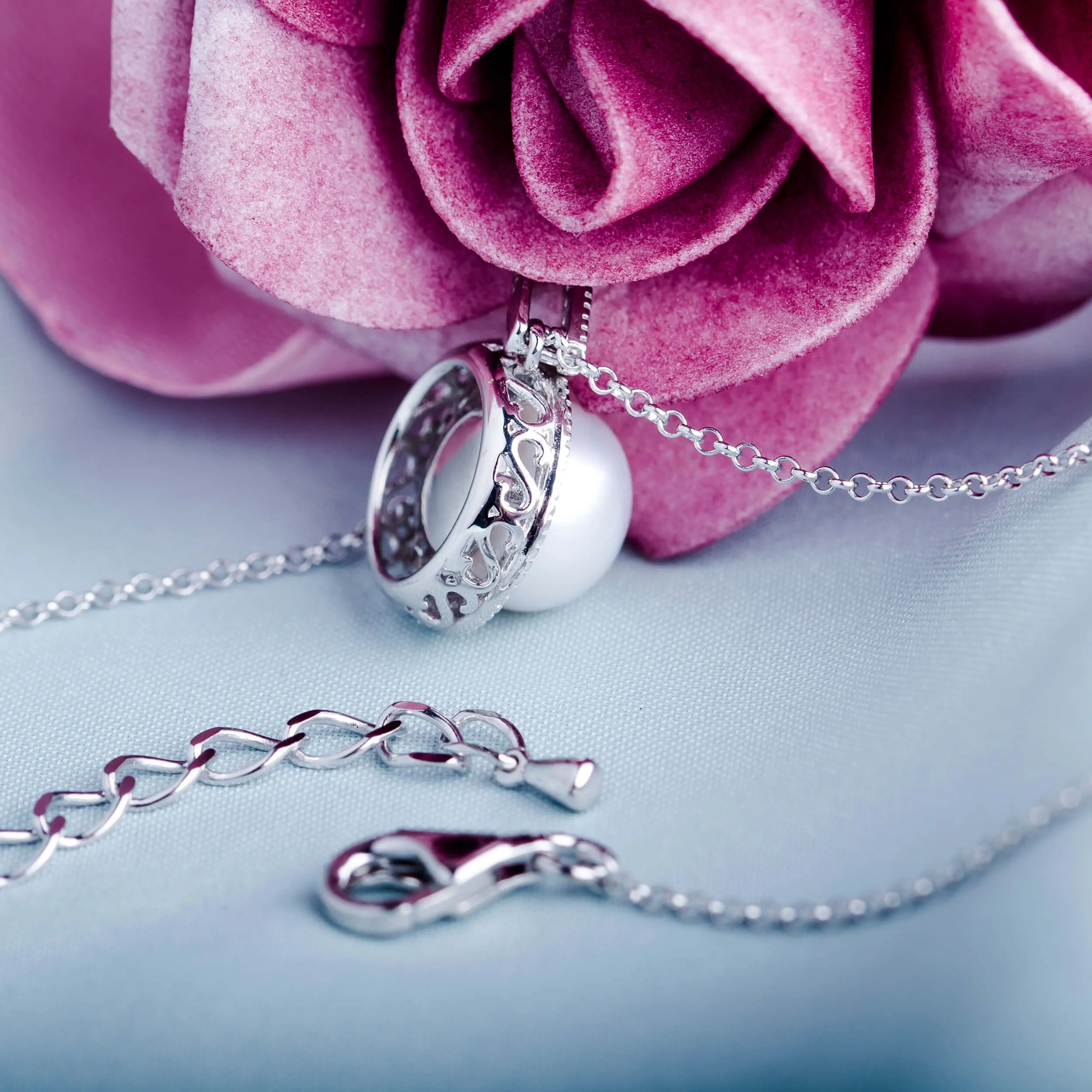 Molah Silver Freshwater Pearl and Cubic Zirconia Halo Necklace