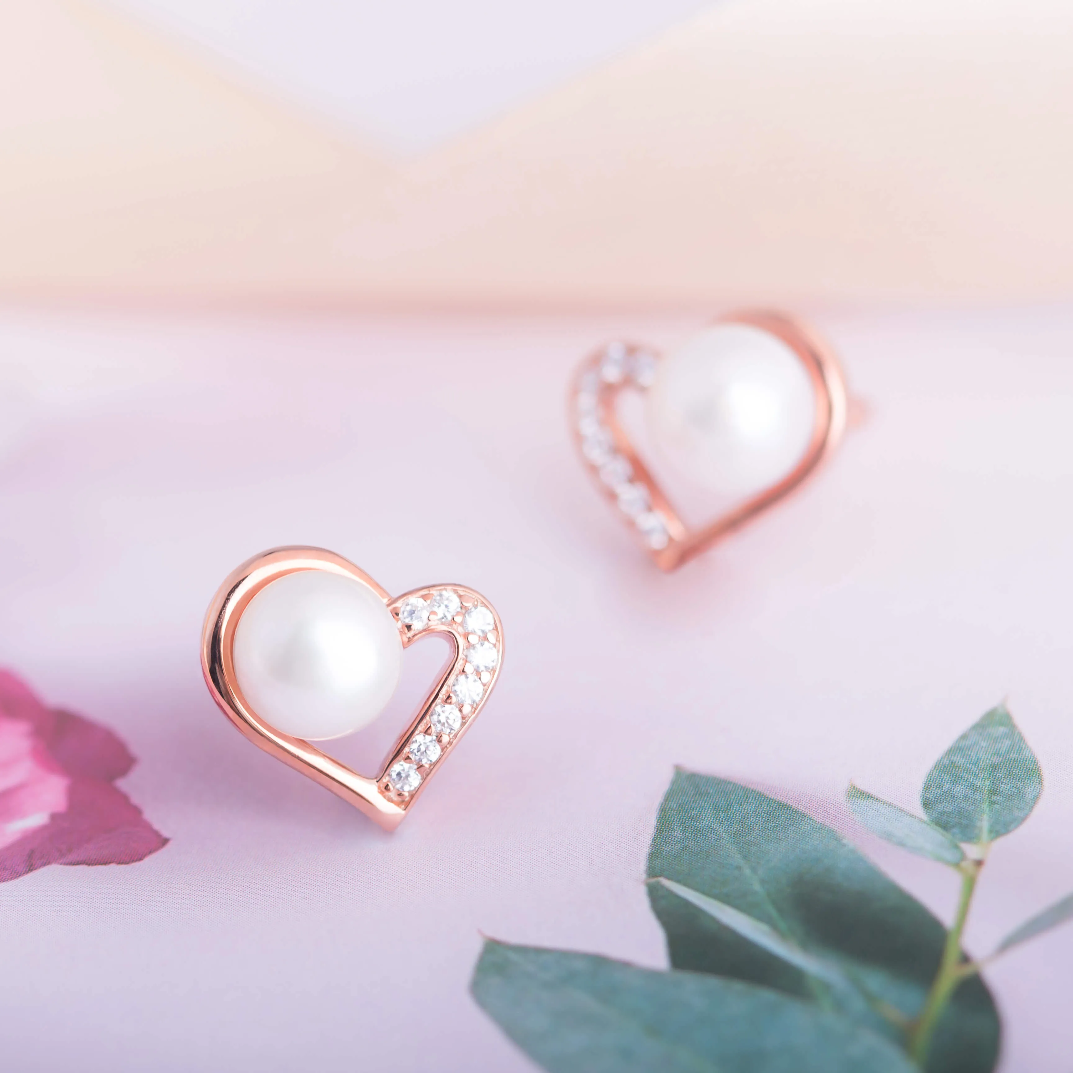Molah Silver Freshwater Pearl and Cubic Zirconia Heart Stud Earrings