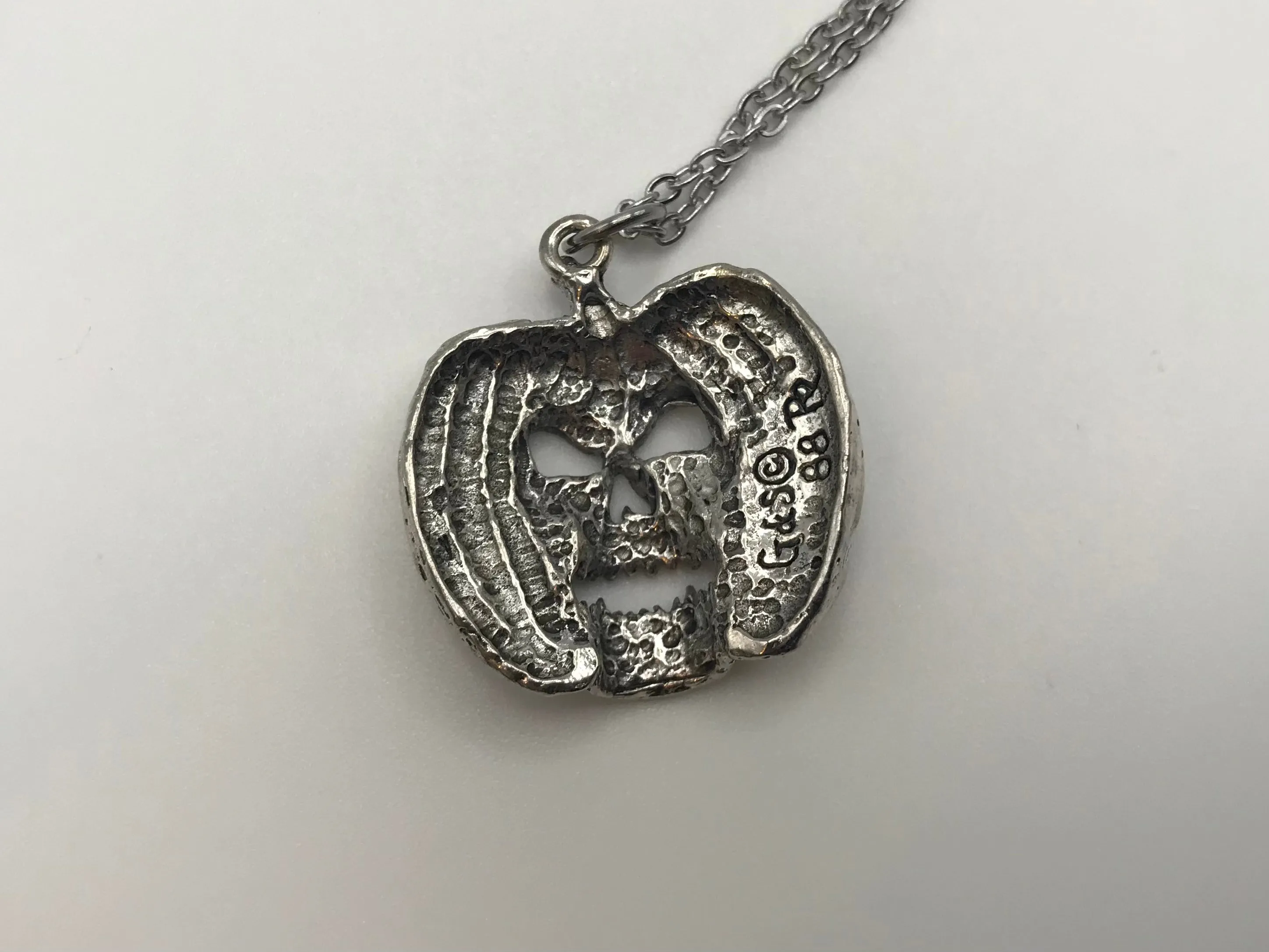 NOS G&S 1980s evil pumpkin novelty pendant necklace