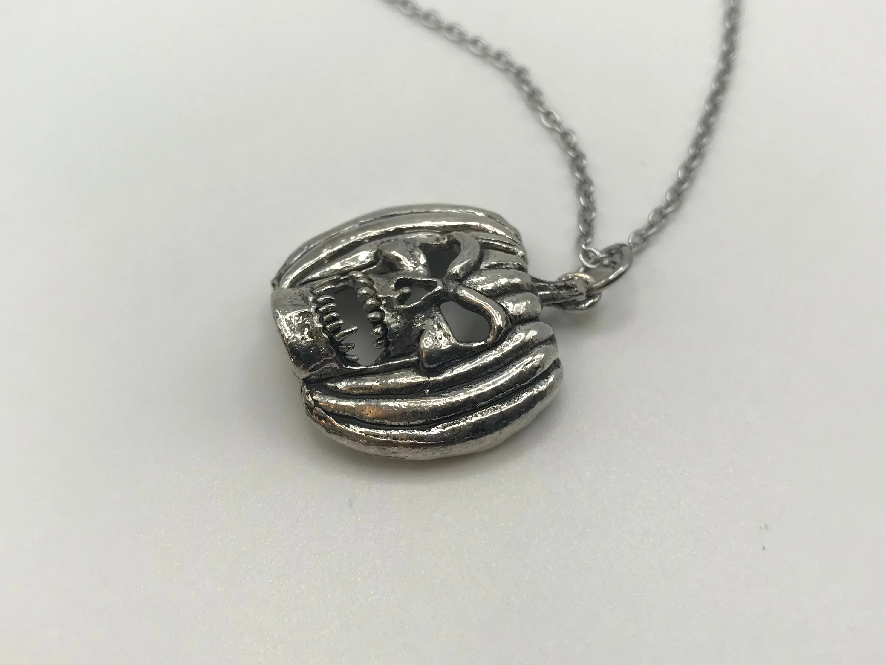 NOS G&S 1980s evil pumpkin novelty pendant necklace