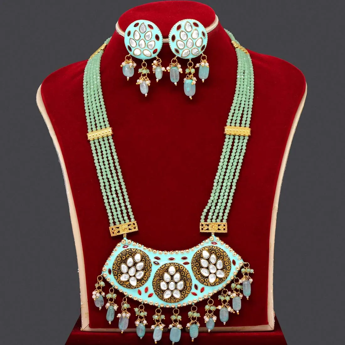 Pista Necklace Set