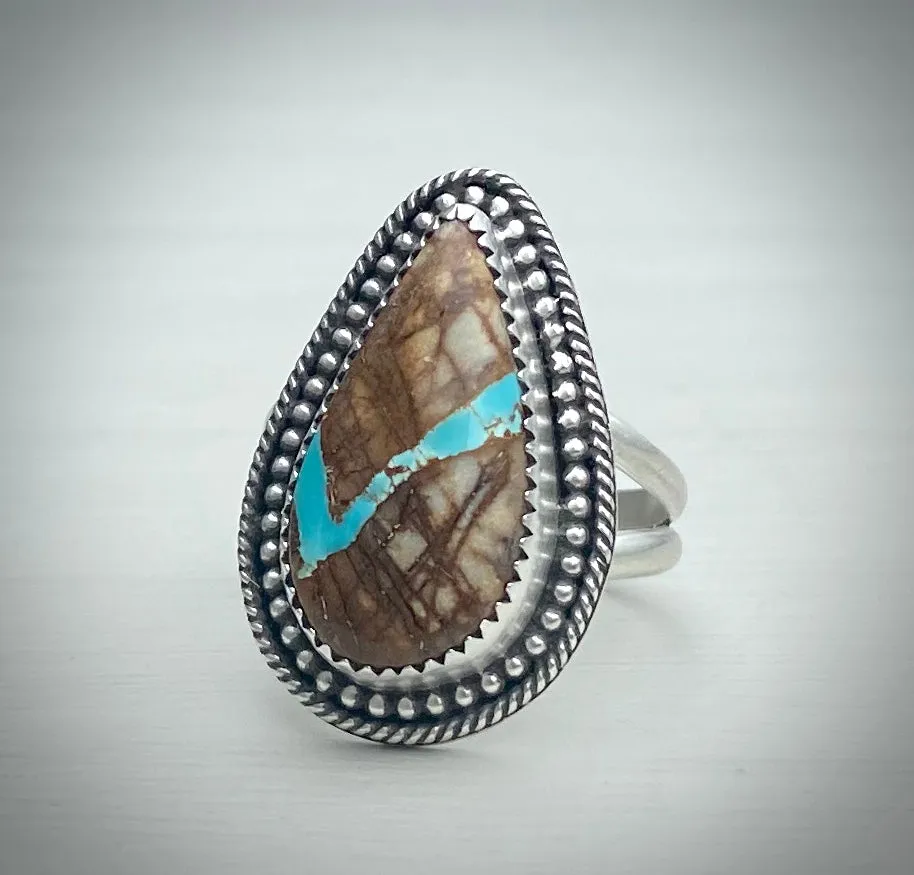 Royston Ribbon Ring