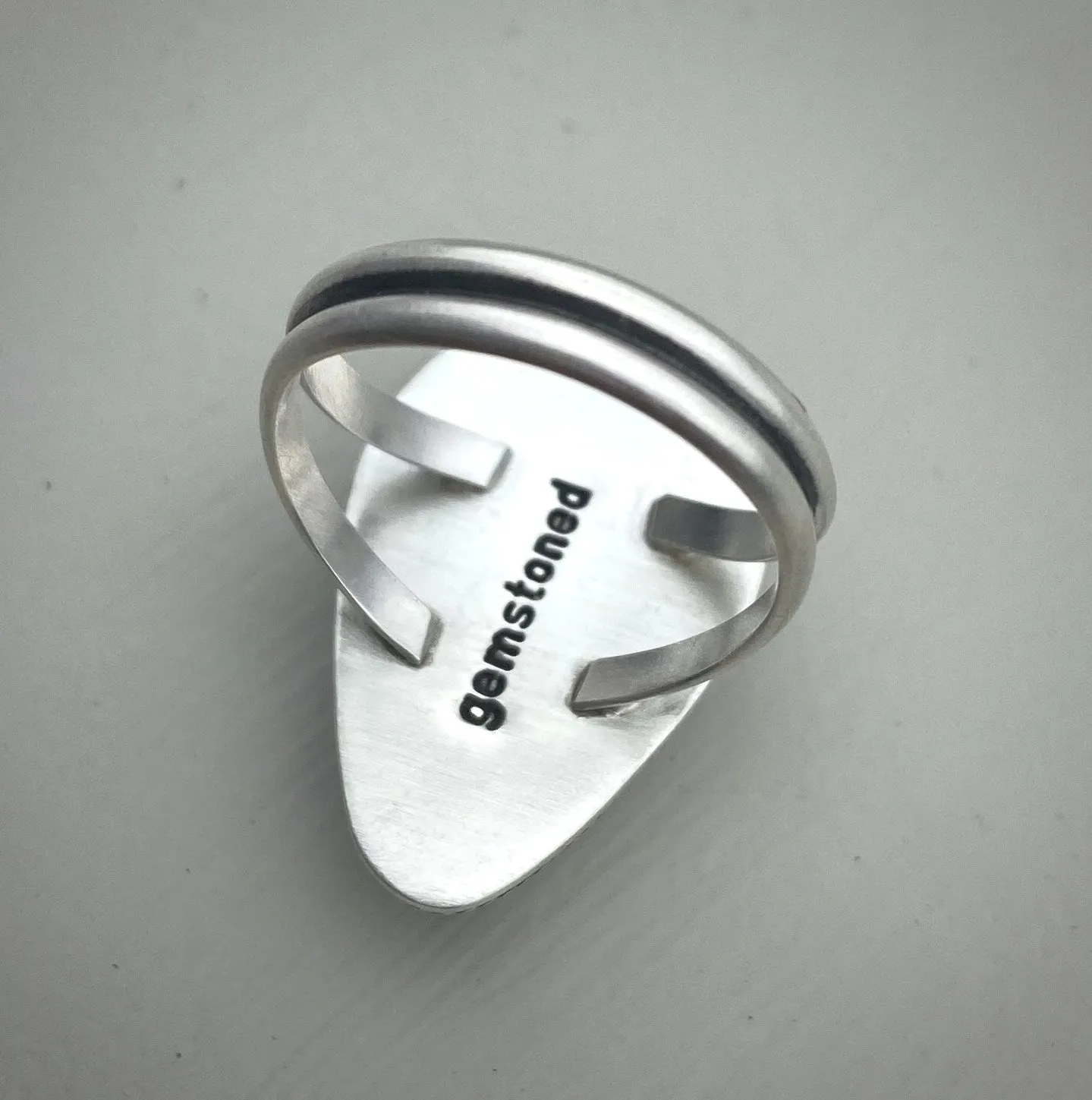 Royston Ribbon Ring
