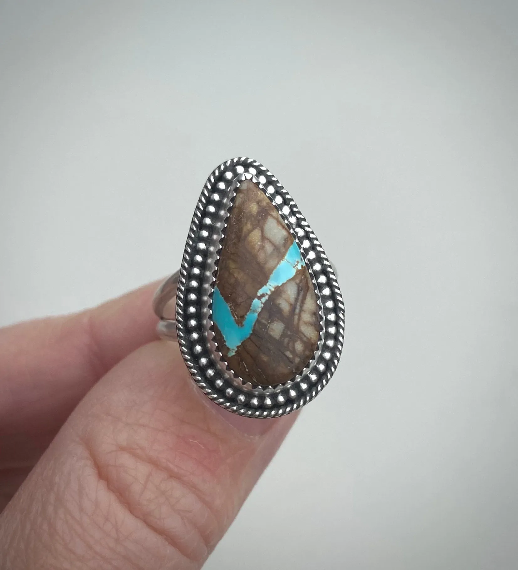 Royston Ribbon Ring