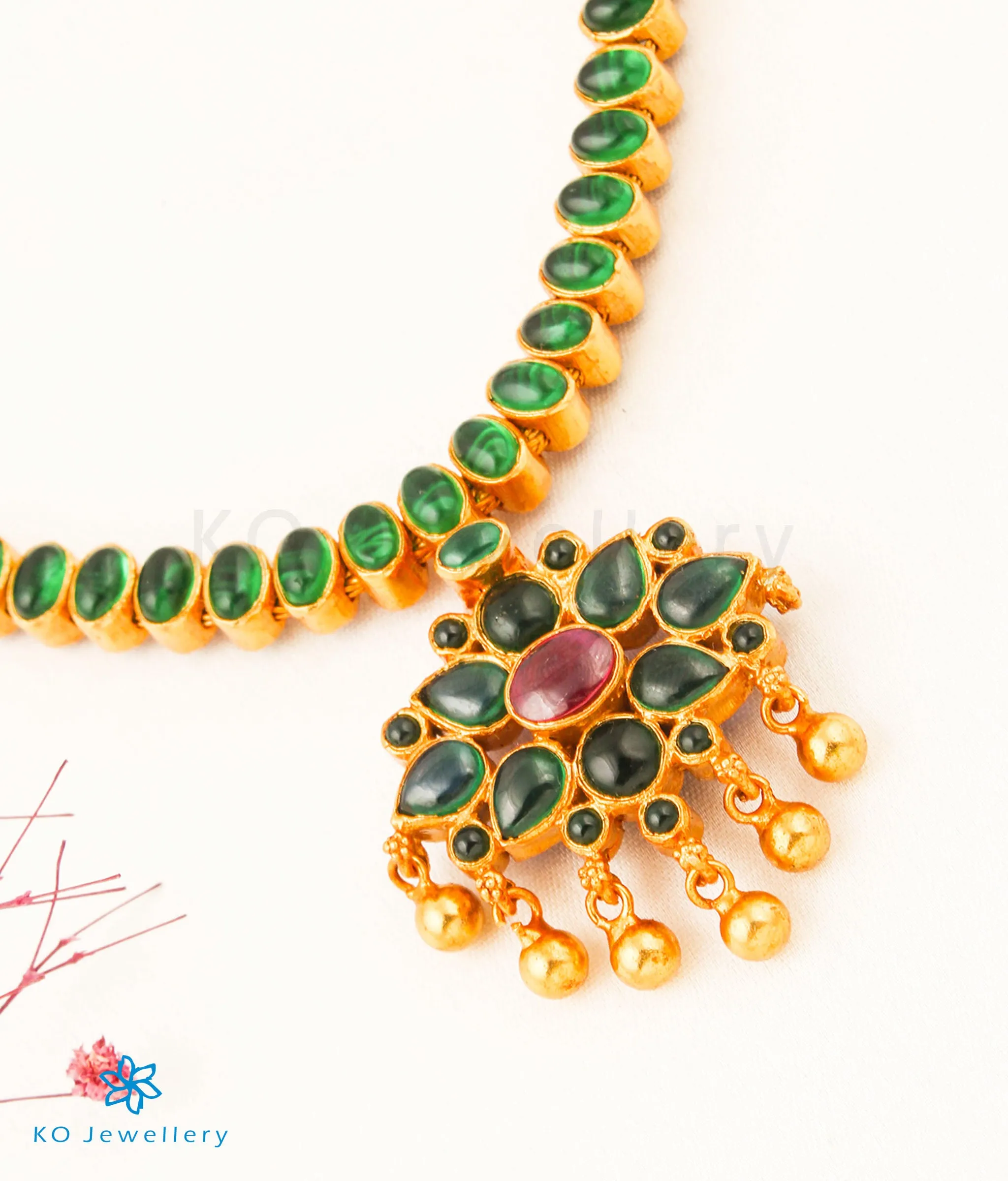 The Dwija Silver Green Addige Necklace