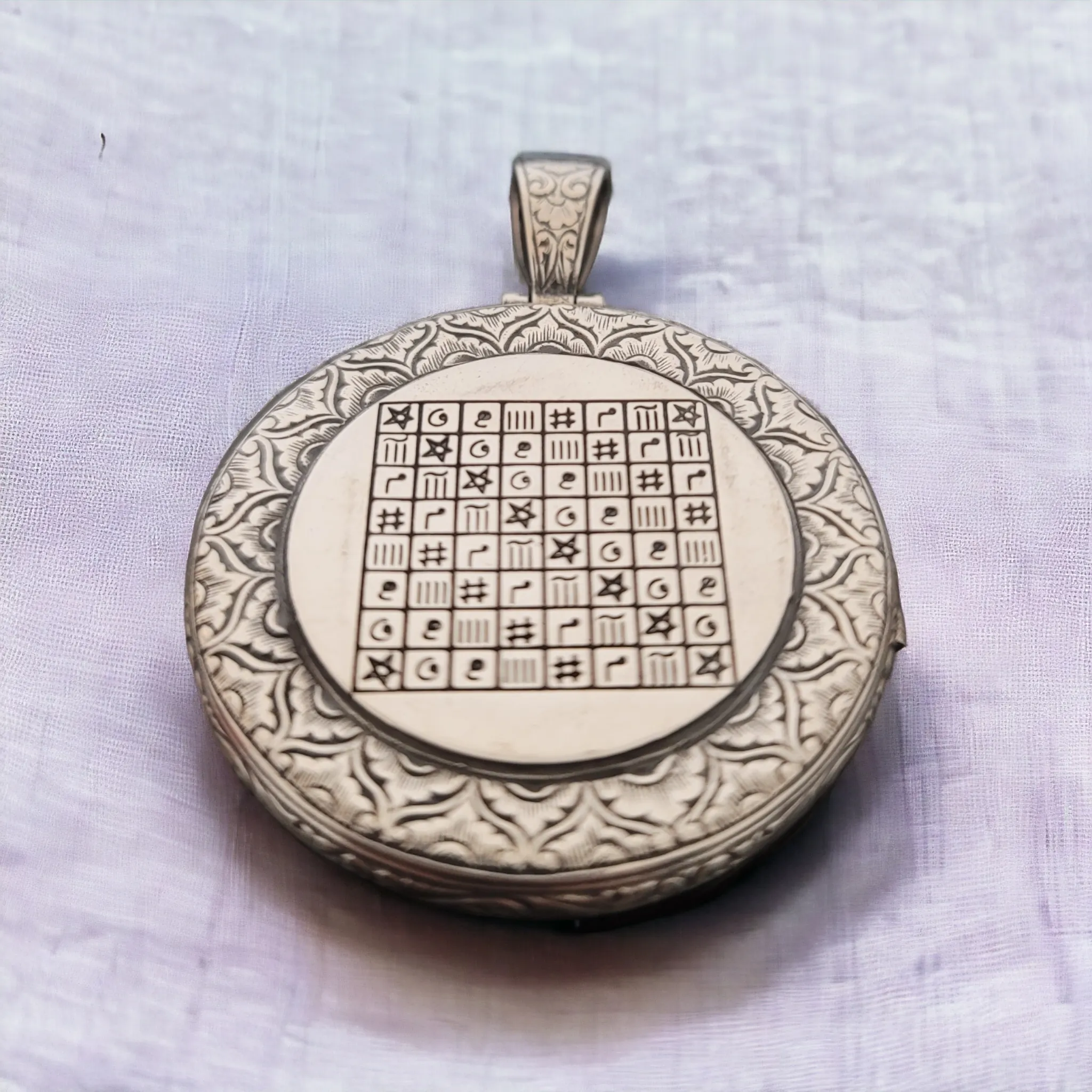 The Necklace of the four seals 10 pieces only