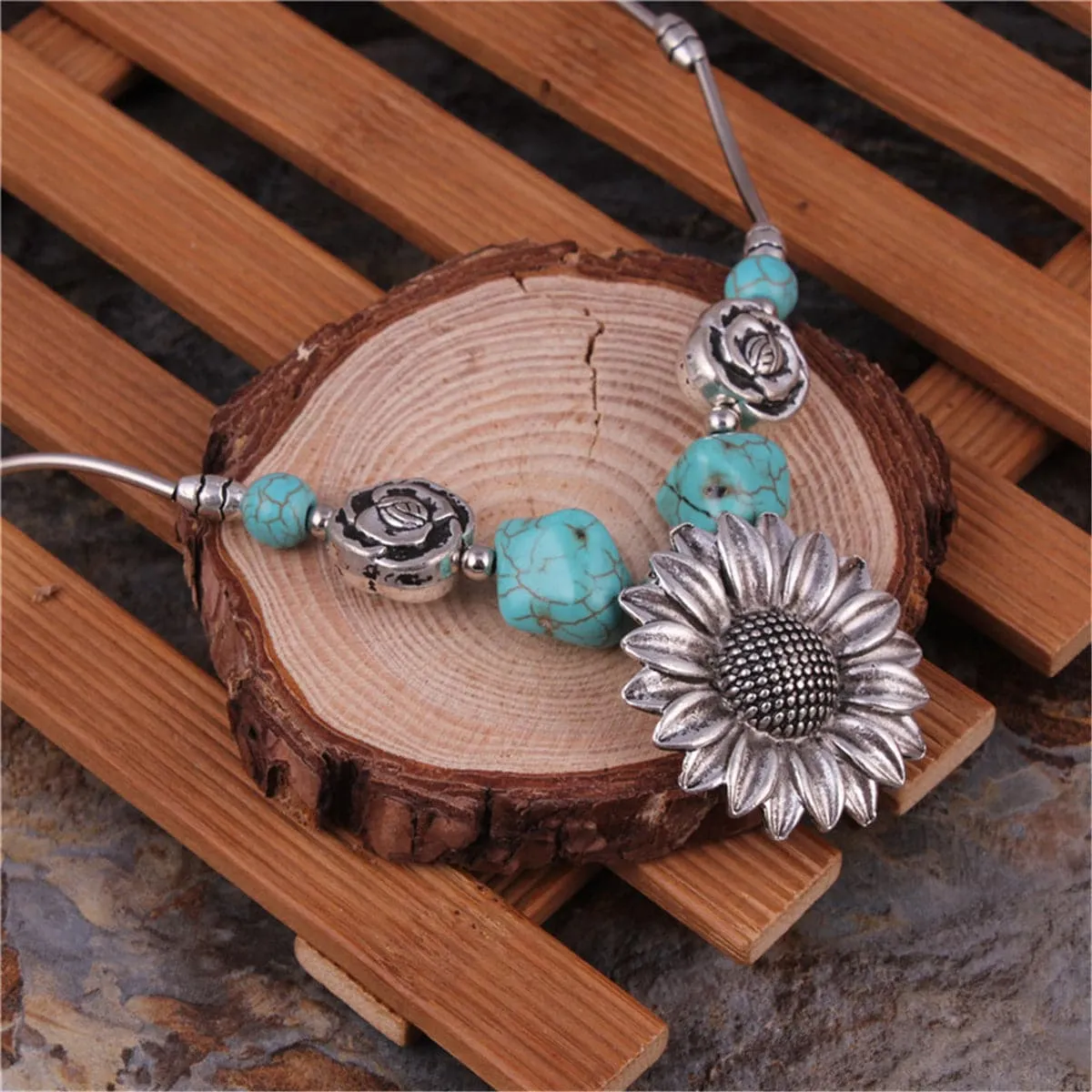 Turquoise & Silver-Plated Sunflower Pendant Necklace