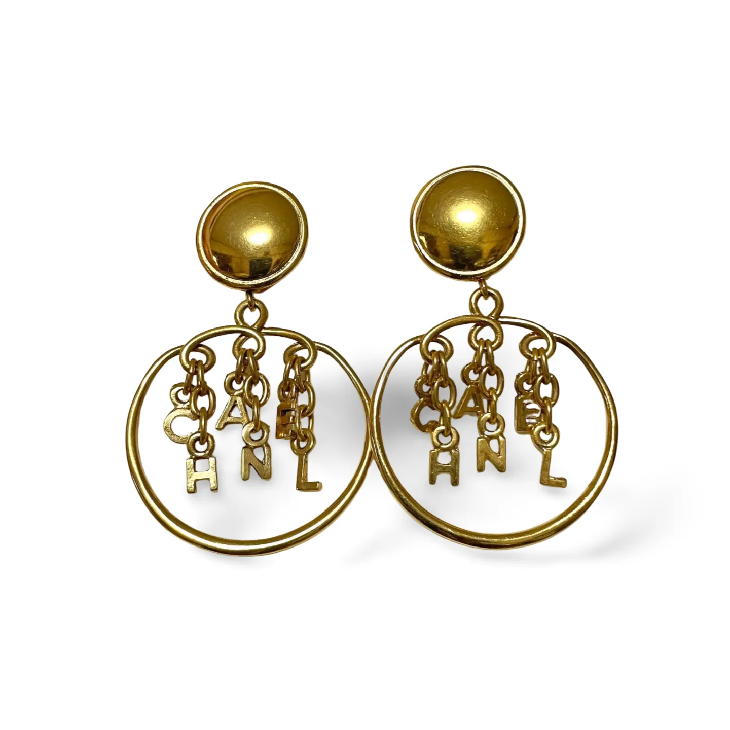 Vintage CHANEL golden round motif and logo letter dangling earrings. Rare and adorable jewelry for your collection. 060820ac3