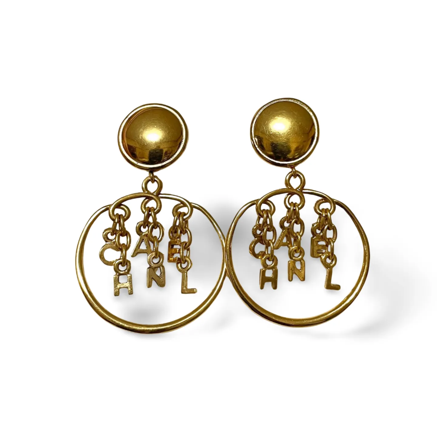 Vintage CHANEL golden round motif and logo letter dangling earrings. Rare and adorable jewelry for your collection. 060820ac3