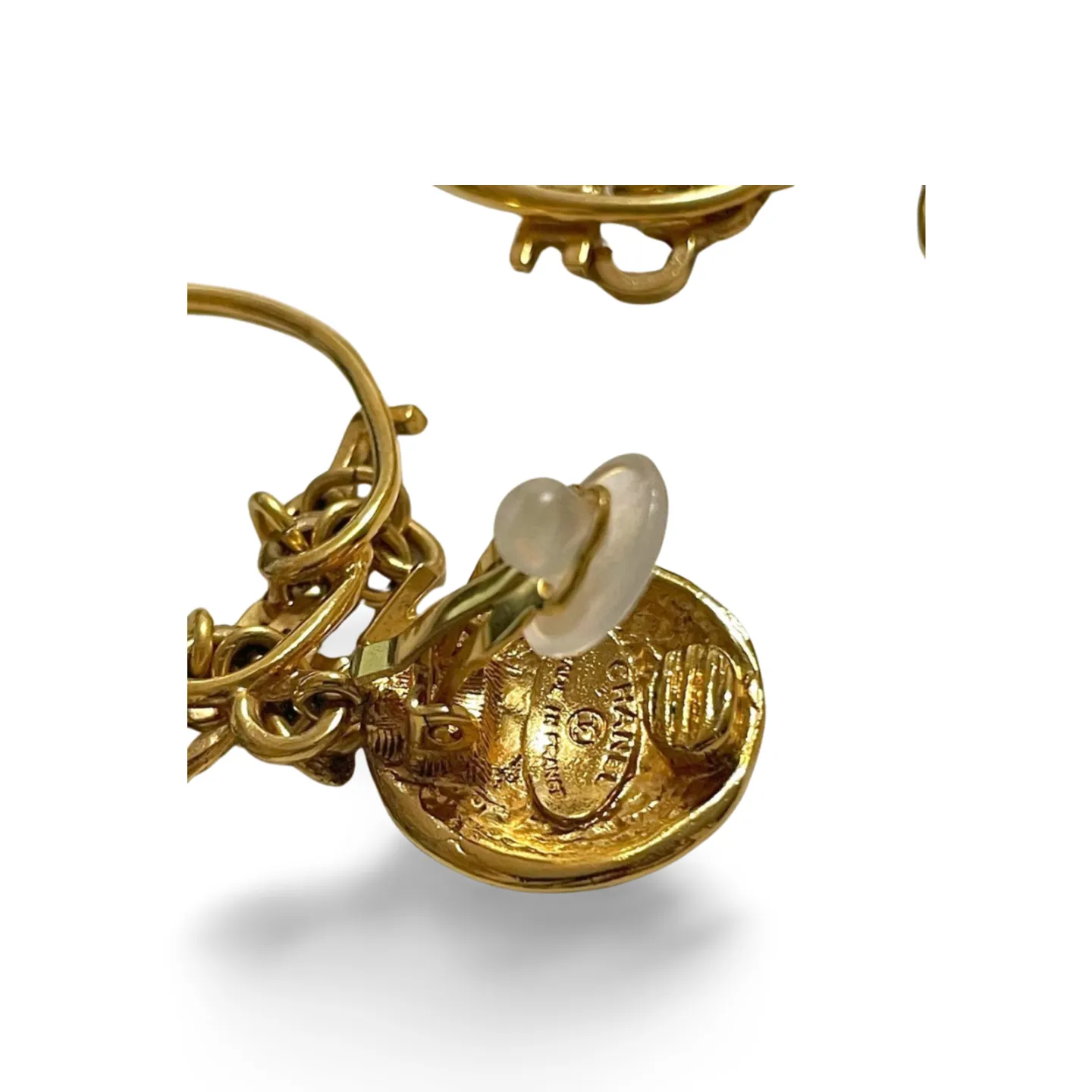Vintage CHANEL golden round motif and logo letter dangling earrings. Rare and adorable jewelry for your collection. 060820ac3