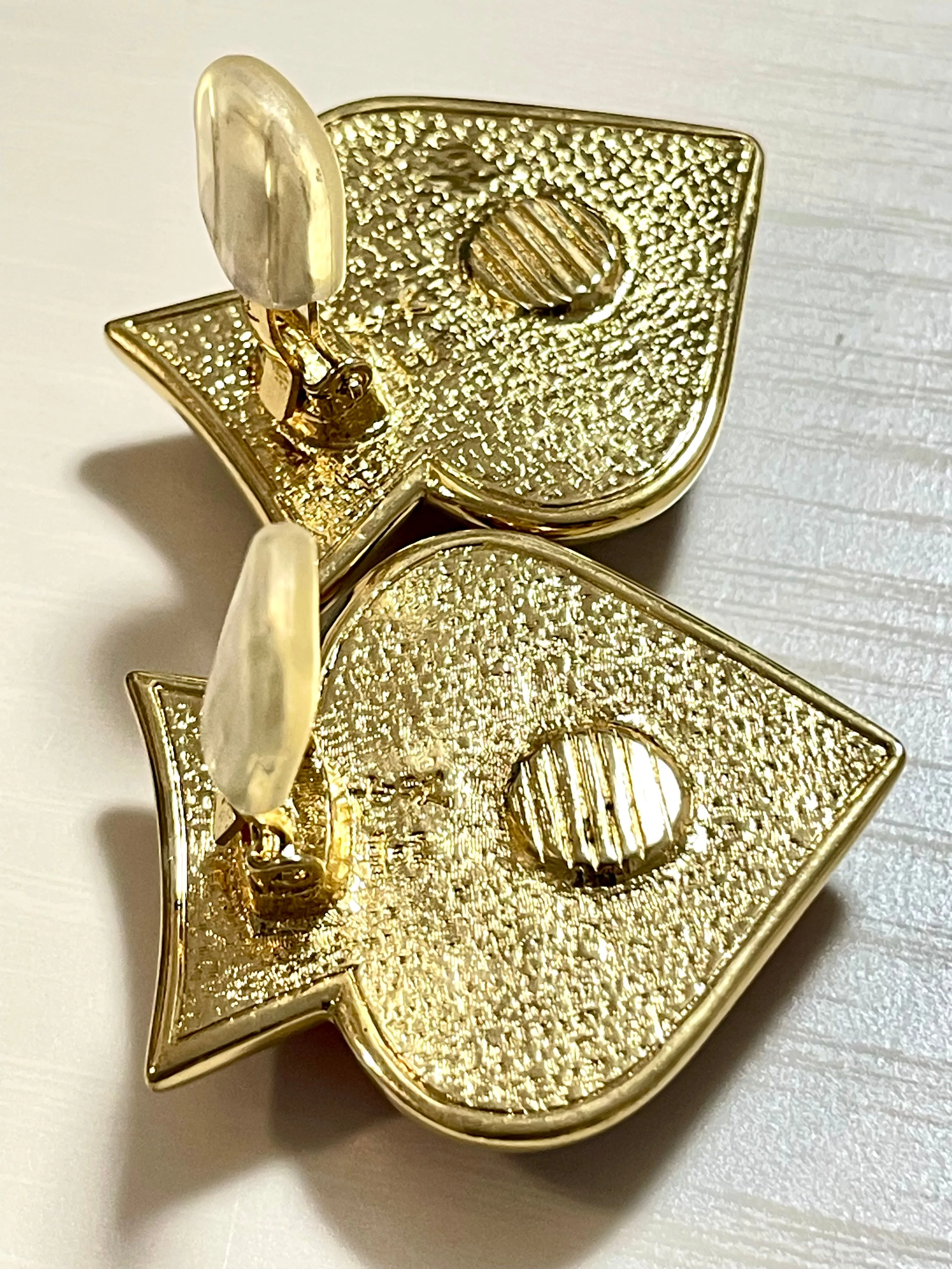Vintage Yves Saint Laurent red gripoix stone spade earrings with golden frames. Gorgeous design YSL jewelry. 070128ac6