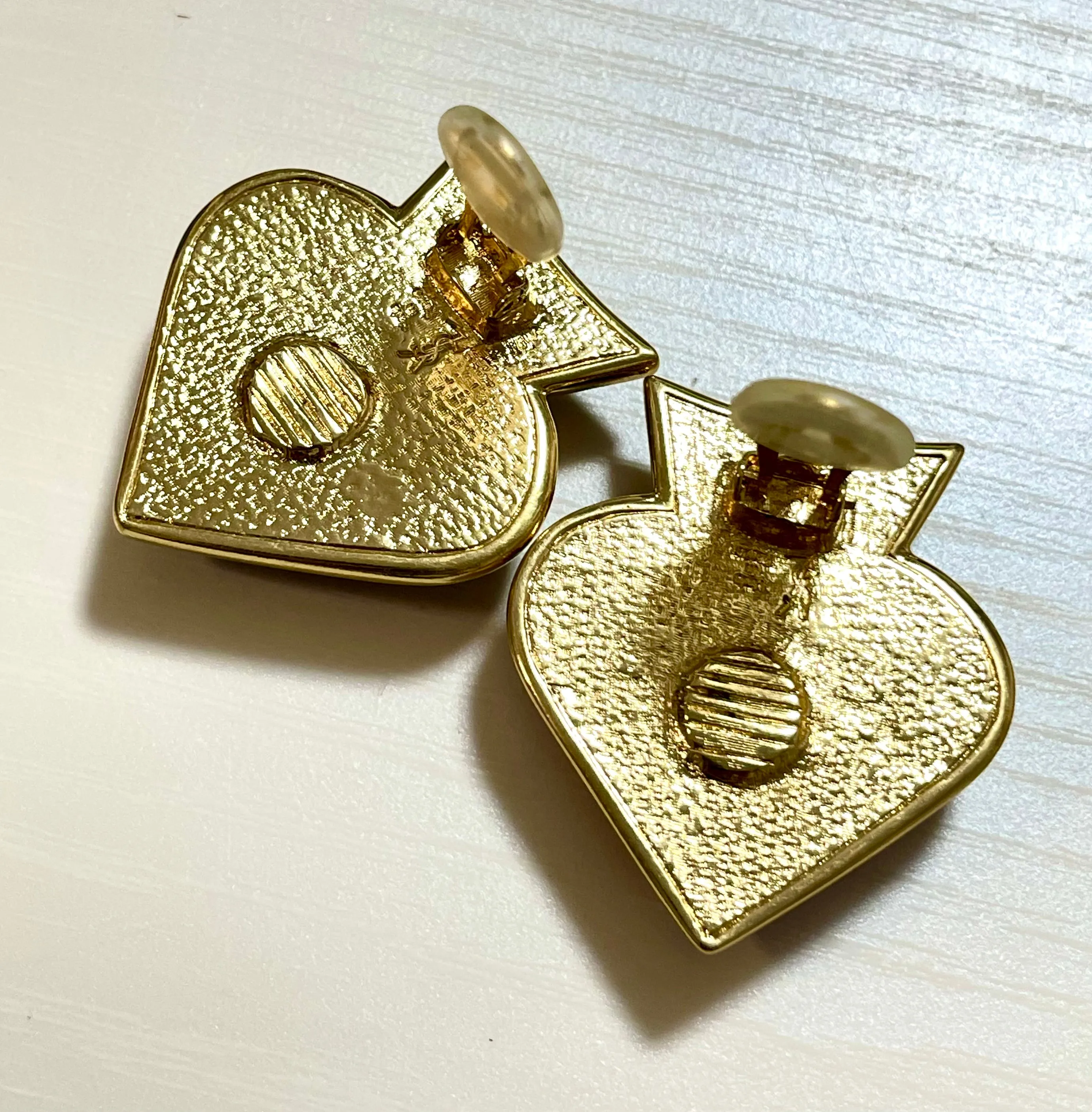 Vintage Yves Saint Laurent red gripoix stone spade earrings with golden frames. Gorgeous design YSL jewelry. 070128ac6