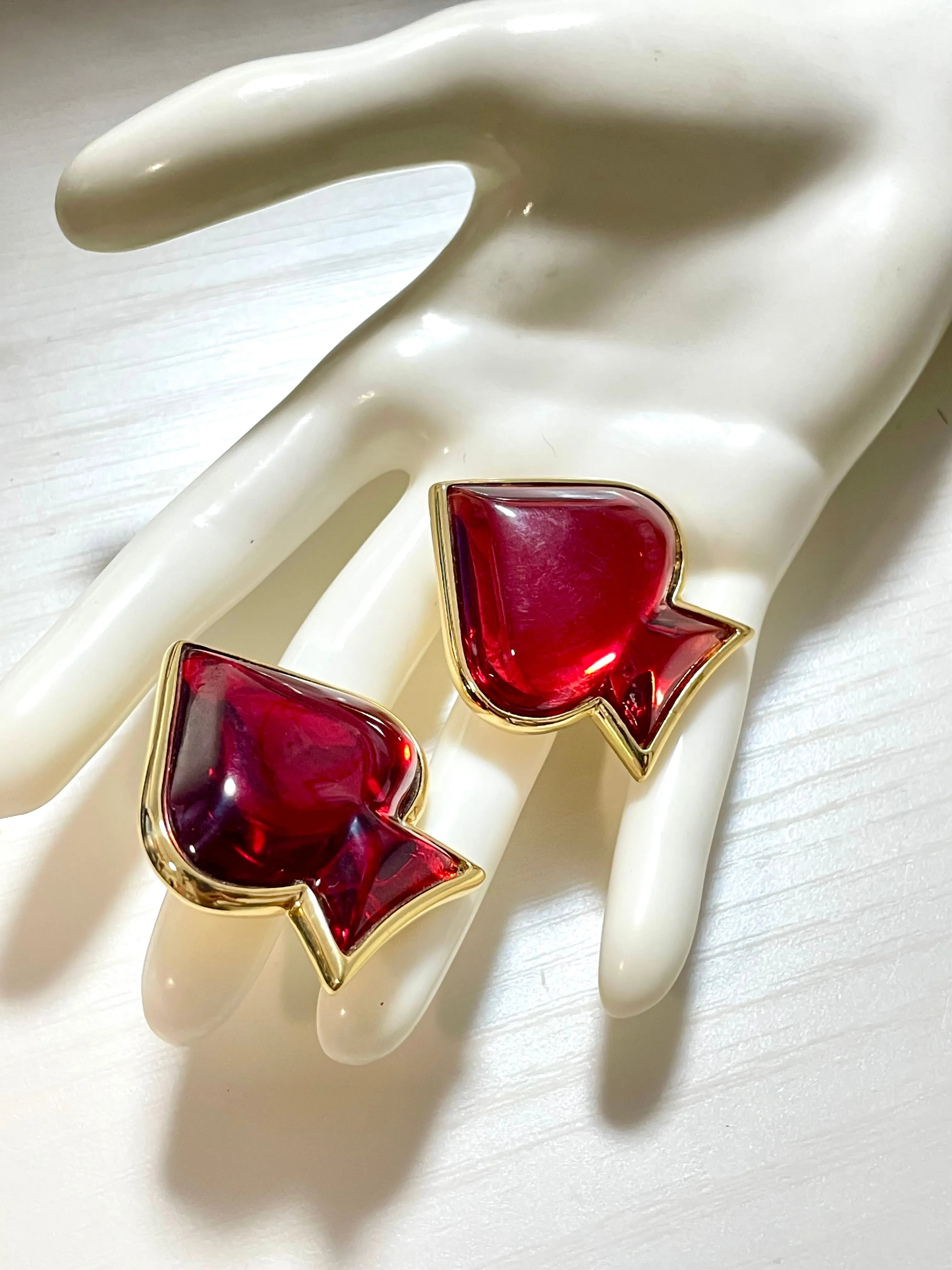 Vintage Yves Saint Laurent red gripoix stone spade earrings with golden frames. Gorgeous design YSL jewelry. 070128ac6