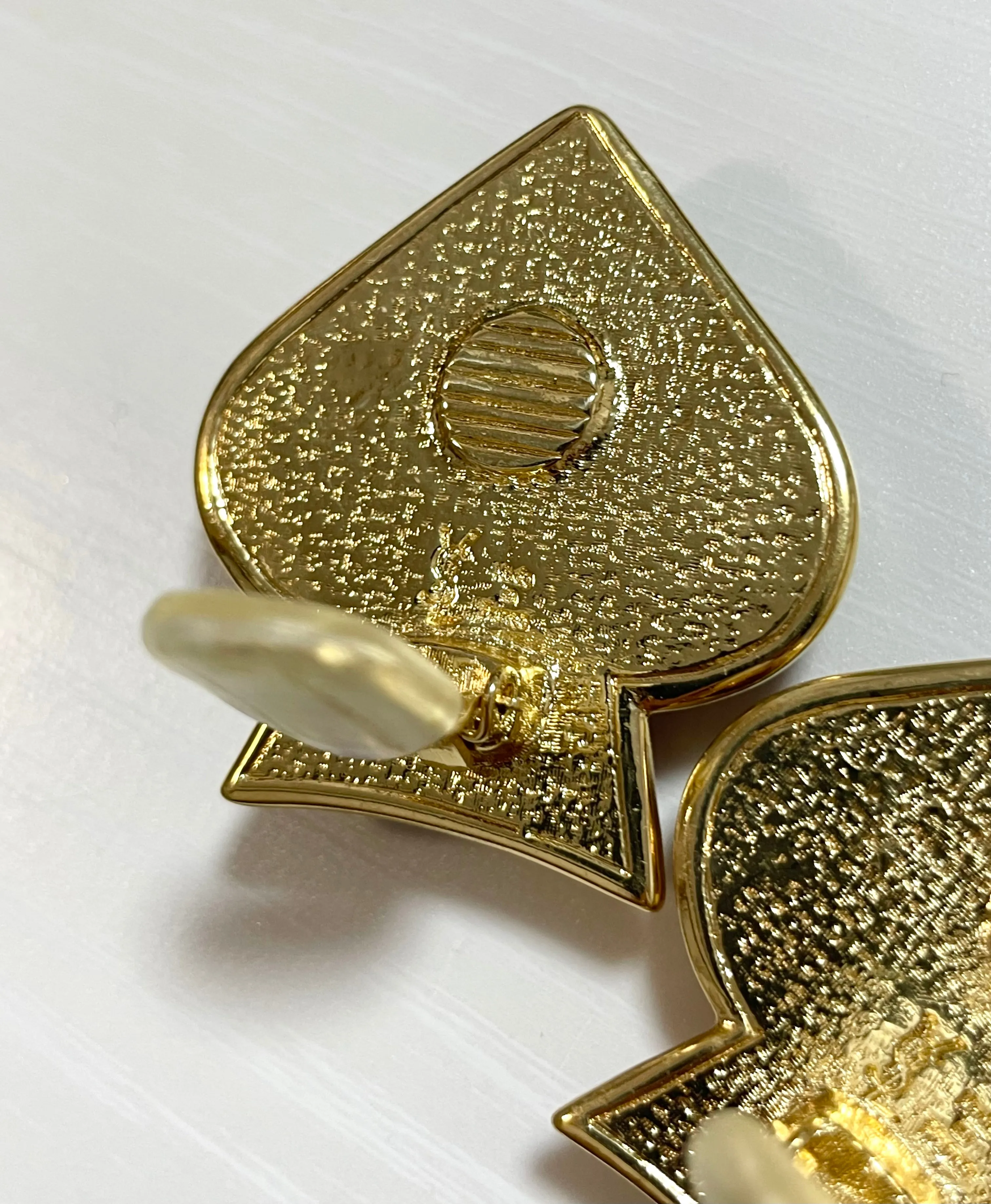 Vintage Yves Saint Laurent red gripoix stone spade earrings with golden frames. Gorgeous design YSL jewelry. 070128ac6