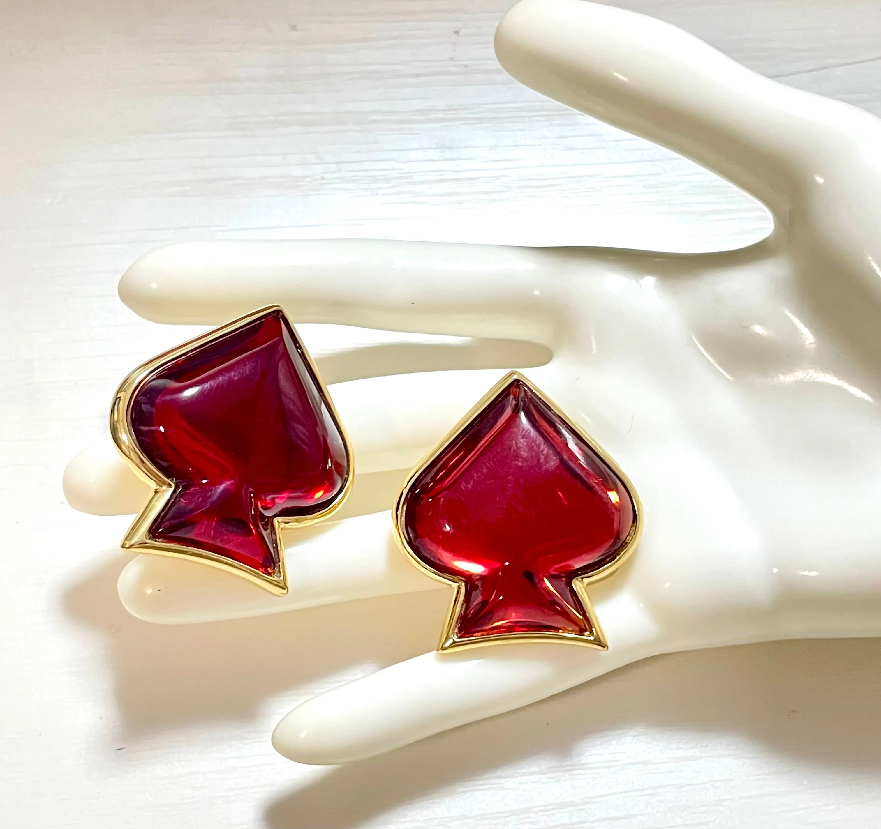 Vintage Yves Saint Laurent red gripoix stone spade earrings with golden frames. Gorgeous design YSL jewelry. 070128ac6