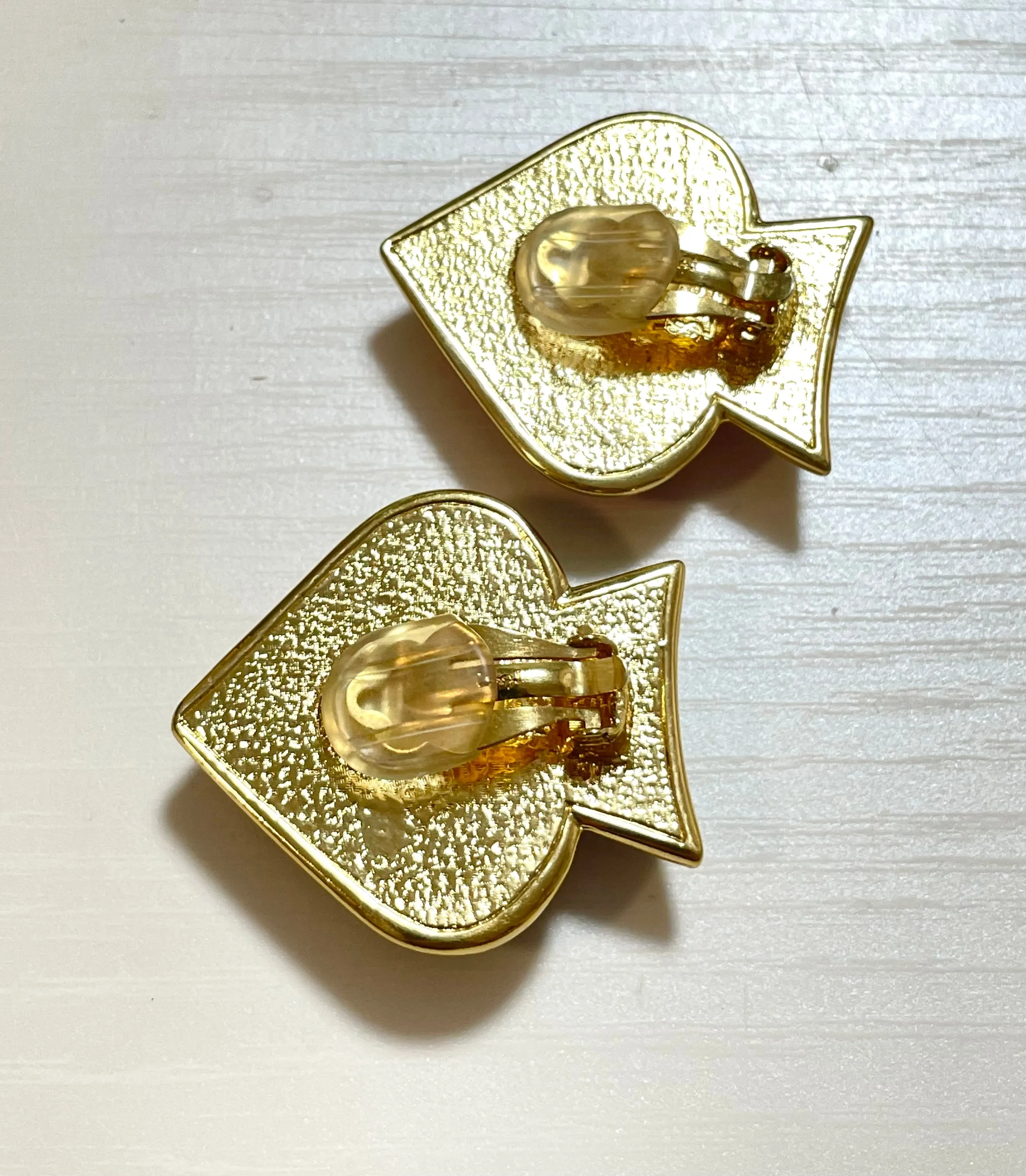 Vintage Yves Saint Laurent red gripoix stone spade earrings with golden frames. Gorgeous design YSL jewelry. 070128ac6