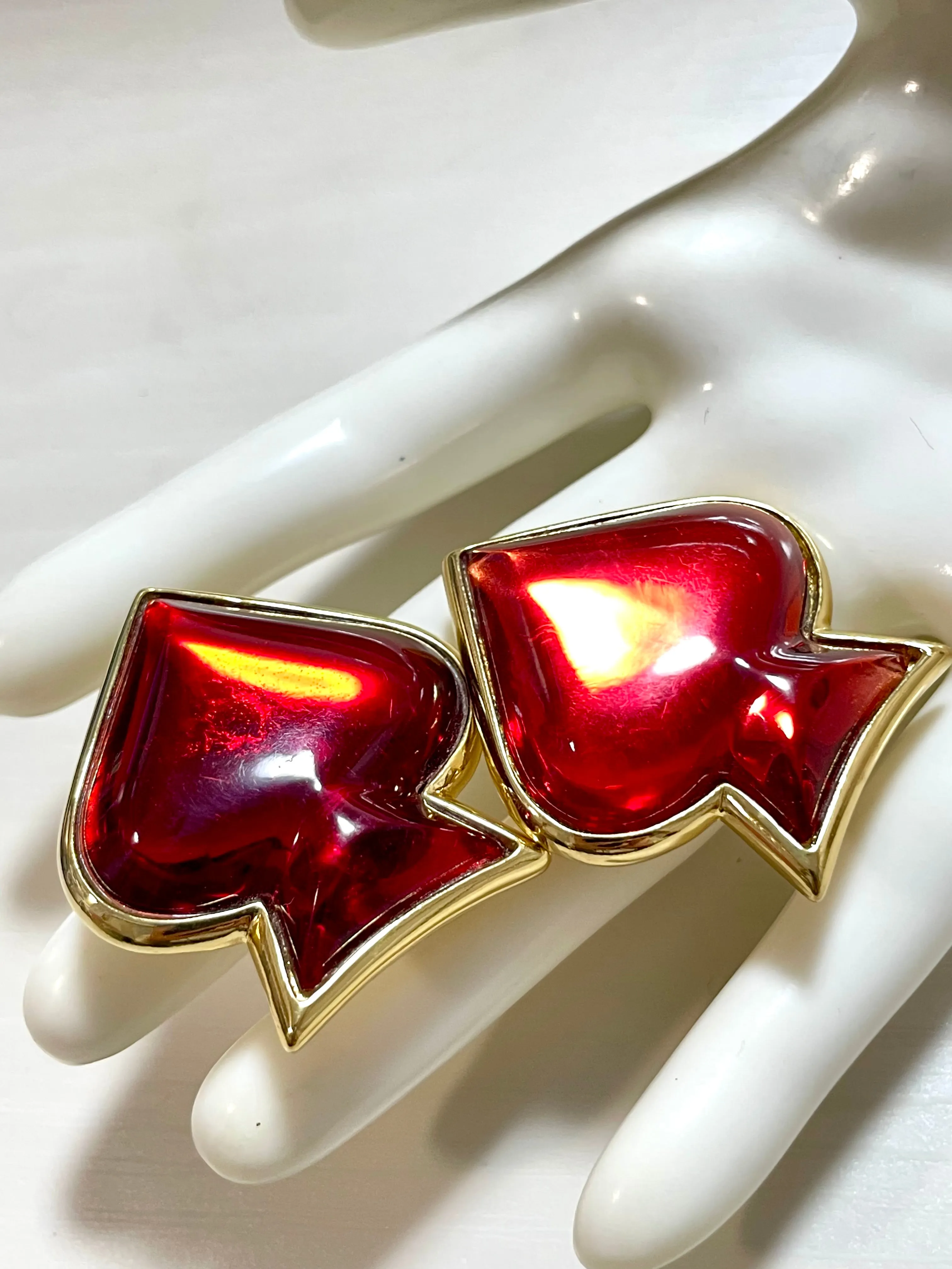 Vintage Yves Saint Laurent red gripoix stone spade earrings with golden frames. Gorgeous design YSL jewelry. 070128ac6