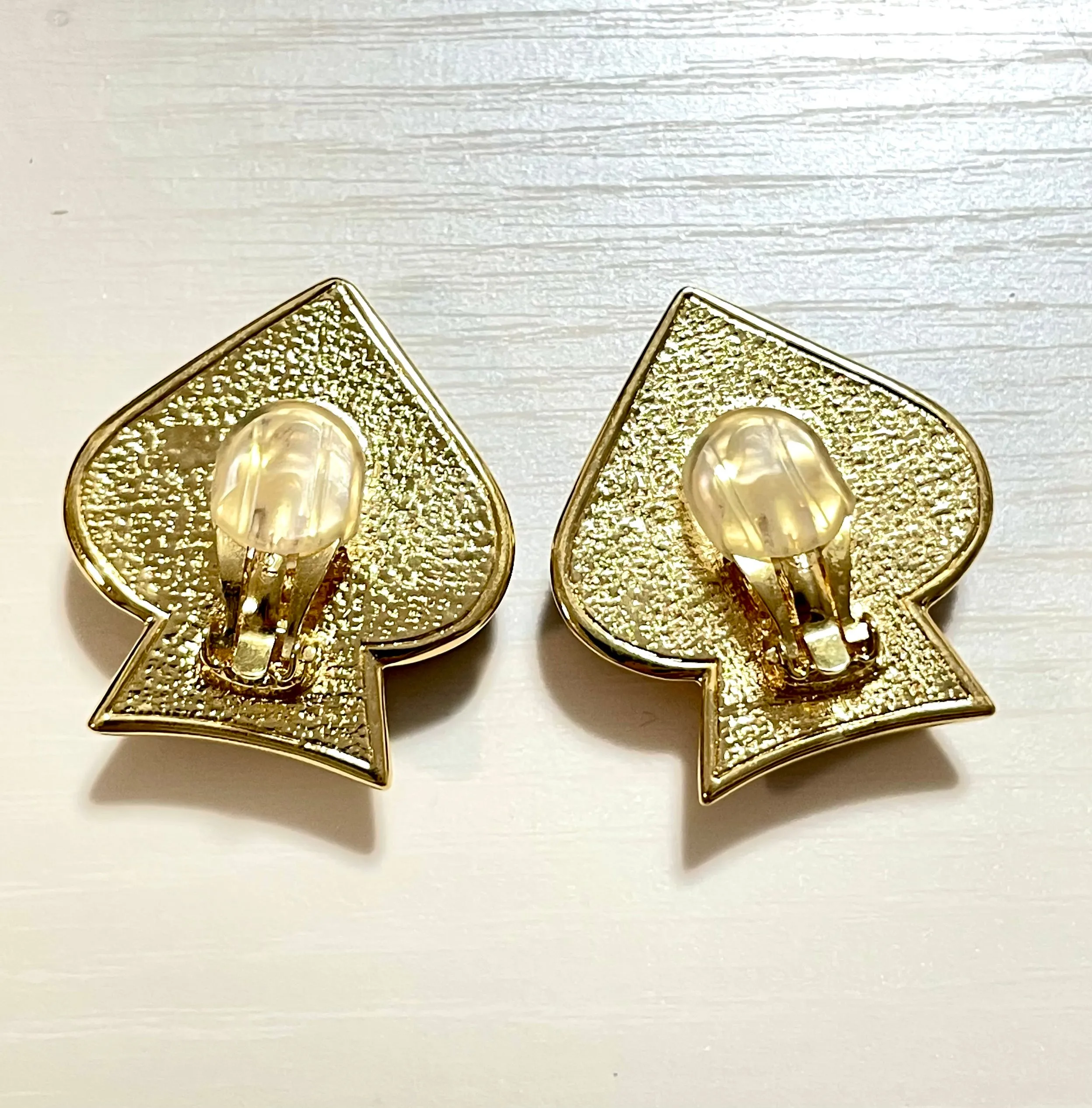 Vintage Yves Saint Laurent red gripoix stone spade earrings with golden frames. Gorgeous design YSL jewelry. 070128ac6