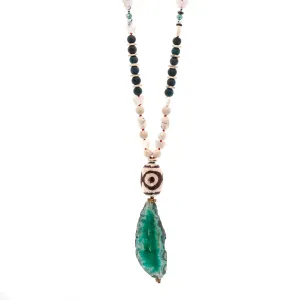Wisdom & Energy Green Agate Stone Pendant Beaded Unique Necklace
